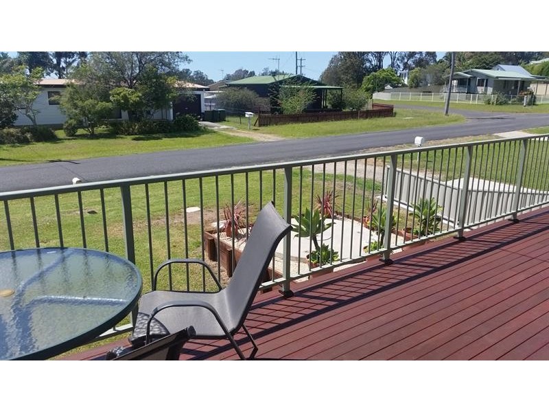 15 Moorooba Rd, Coomba Park NSW 2428