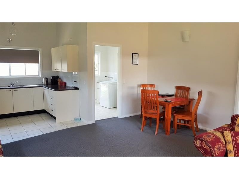 6 Kamarooka St, Coomba Park NSW 2428