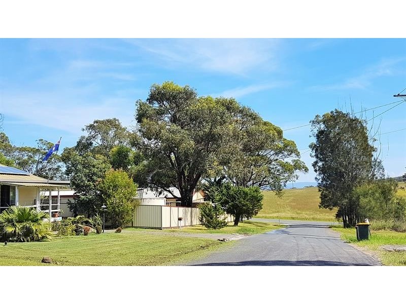 6 Kamarooka St, Coomba Park NSW 2428 Forster Pacific Real Estate