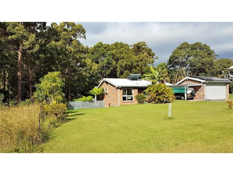 12 Tropic Gardens Dr, Smiths Lake NSW 2428