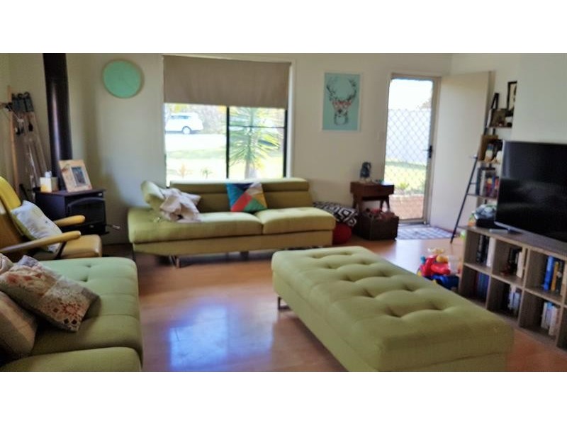 4 Gulgai Pl, Coomba Park NSW 2428