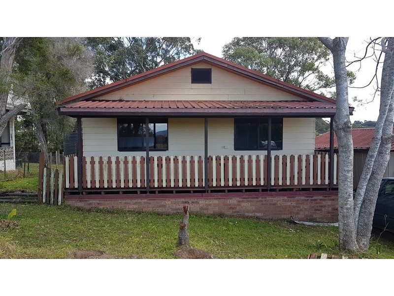 37 Moorooba Rd, Coomba Park NSW 2428