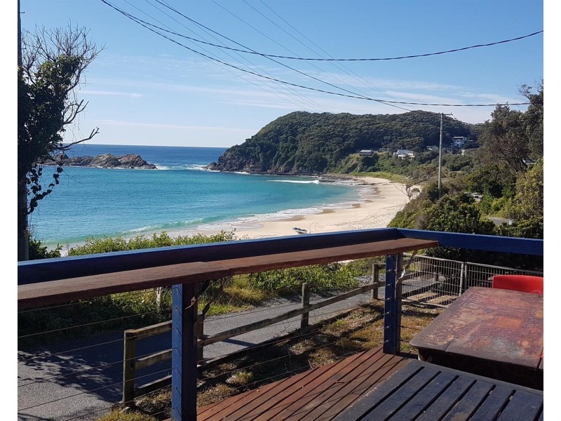 6 Kinka Road, Seal Rocks NSW 2423