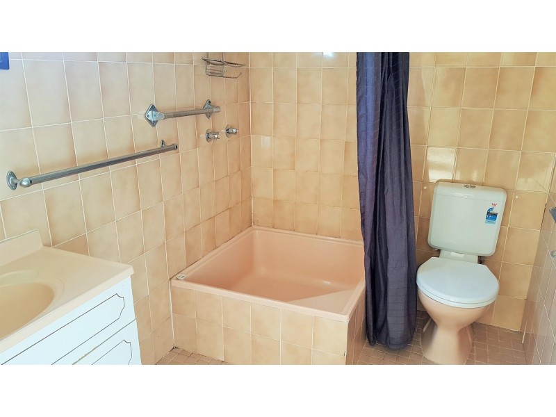 4 Gulgai Place, Coomba Park NSW 2428