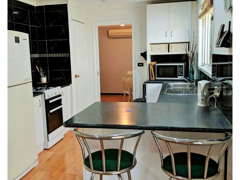 33 Windsor Street, Tarbuck Bay NSW 2428