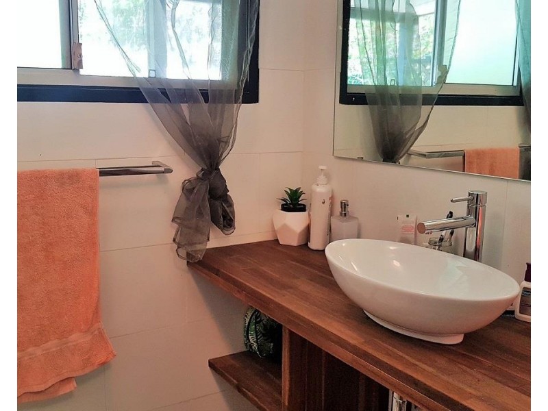 33 Windsor Street, Tarbuck Bay NSW 2428