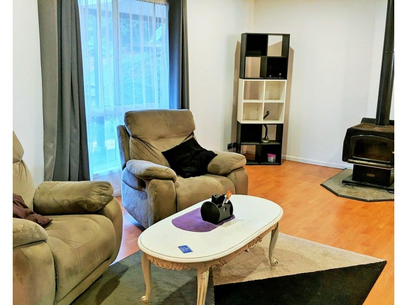 33 Windsor Street, Tarbuck Bay NSW 2428