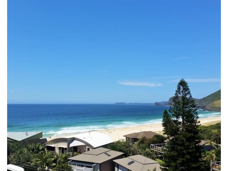 16 Headland Road, Blueys Beach NSW 2428