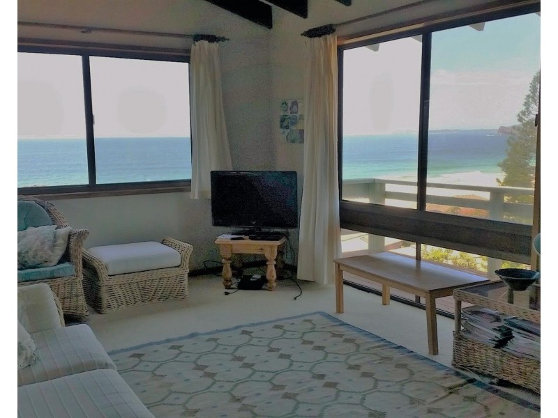 16 Headland Road, Blueys Beach NSW 2428