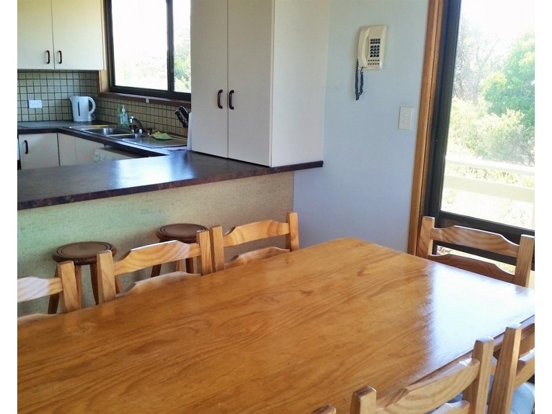 16 Headland Road, Blueys Beach NSW 2428