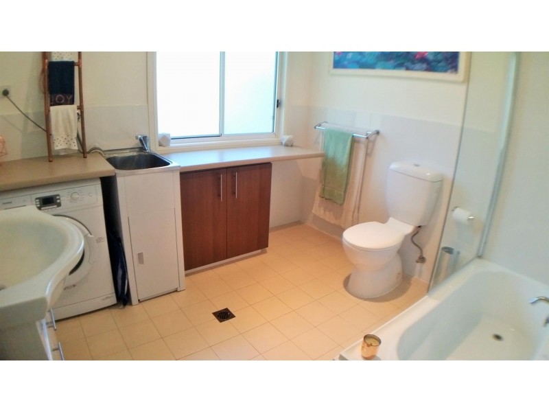 38 Windsor Street, Tarbuck Bay NSW 2428