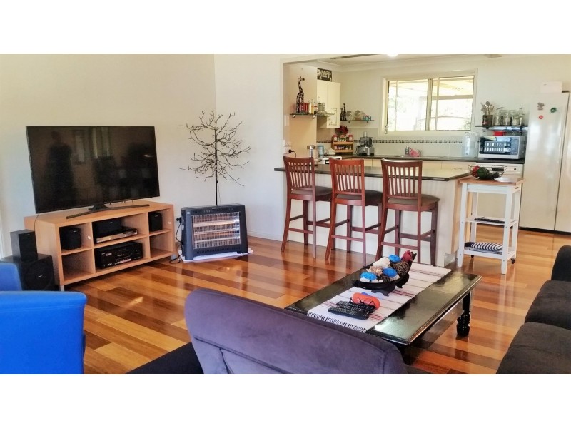 8 The Lakes Way, Tarbuck Bay NSW 2428