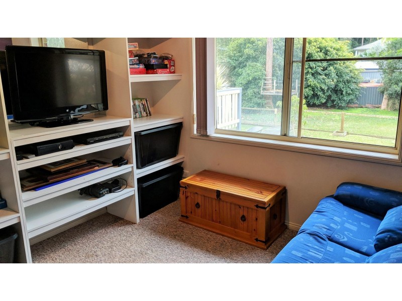 8 The Lakes Way, Tarbuck Bay NSW 2428