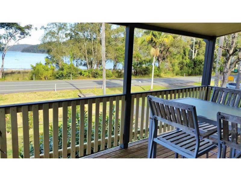 8 The Lakes Way, Tarbuck Bay NSW 2428