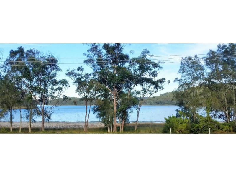 8 The Lakes Way, Tarbuck Bay NSW 2428