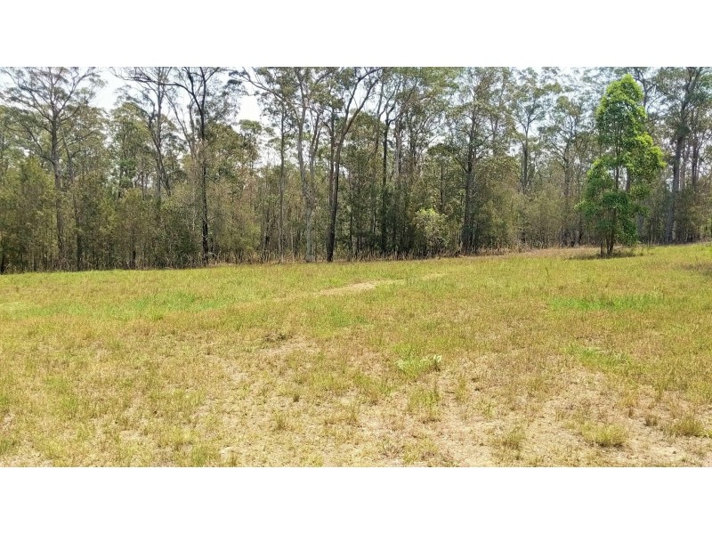 10  Salisbury Way, Coomba Park NSW 2428