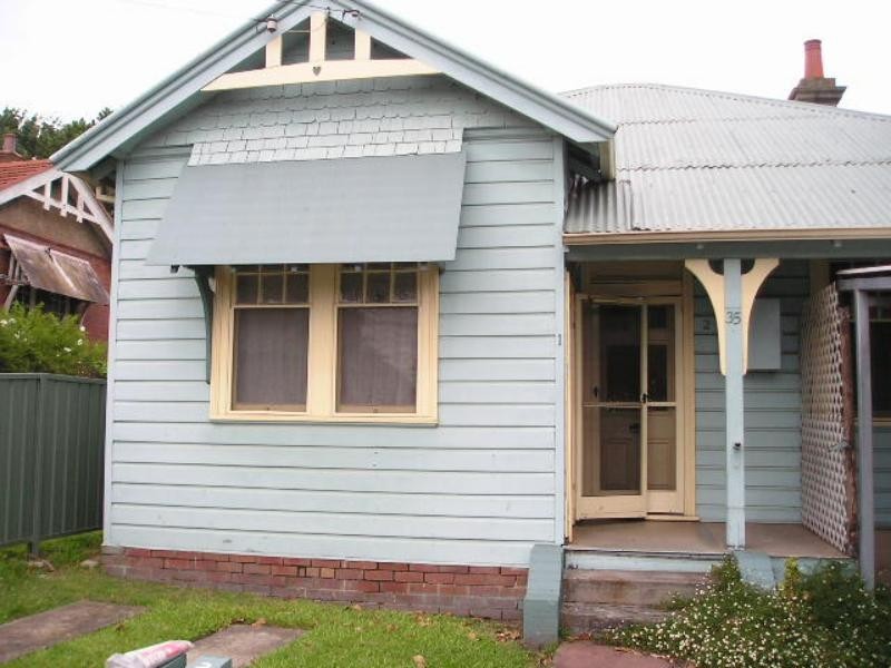 2/35  Church St, Mayfield NSW 2304