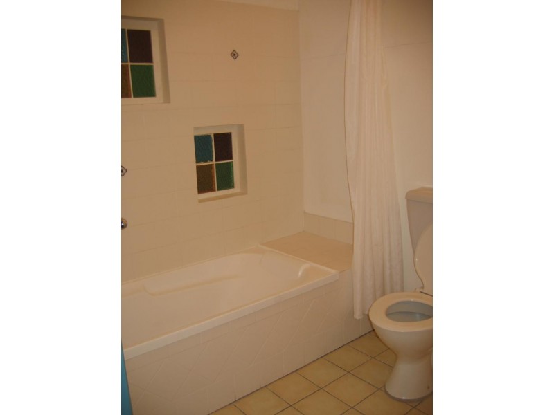 2/9 George St, Mayfield NSW 2304