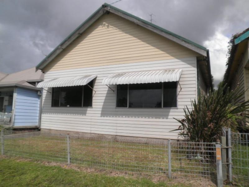 37 Ida St, Mayfield NSW 2304