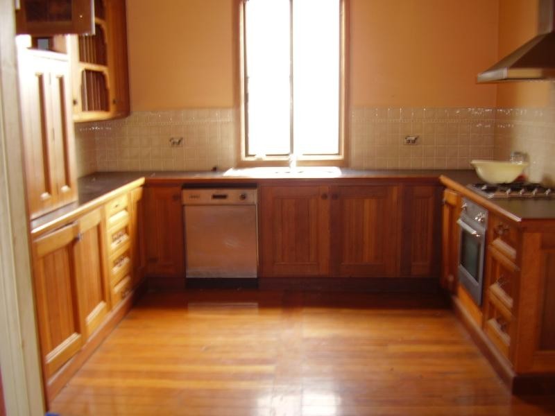 8 Hewson St, Mayfield NSW 2304