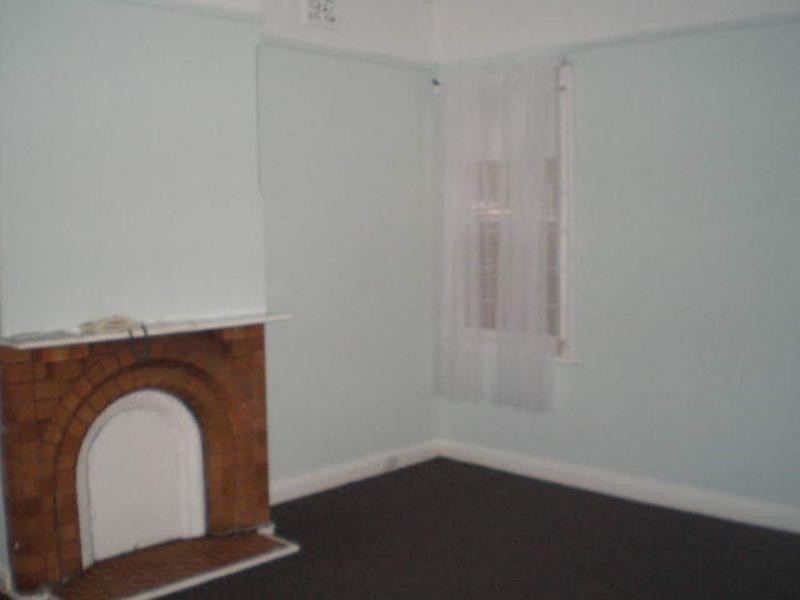 18 McIsaac St, Tighes Hill NSW 2297