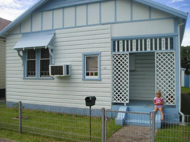 93 Havelock St, Mayfield NSW 2304