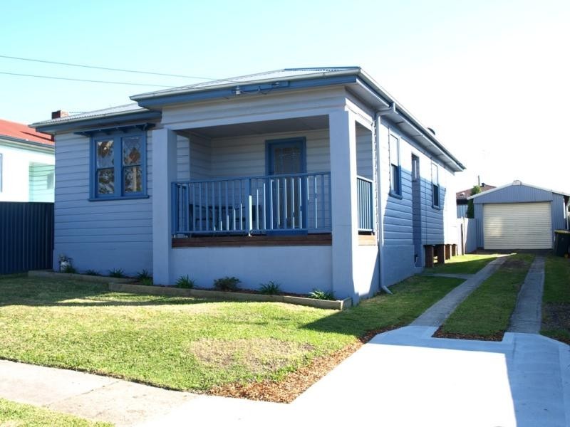 30 Morris St, Mayfield West NSW 2304