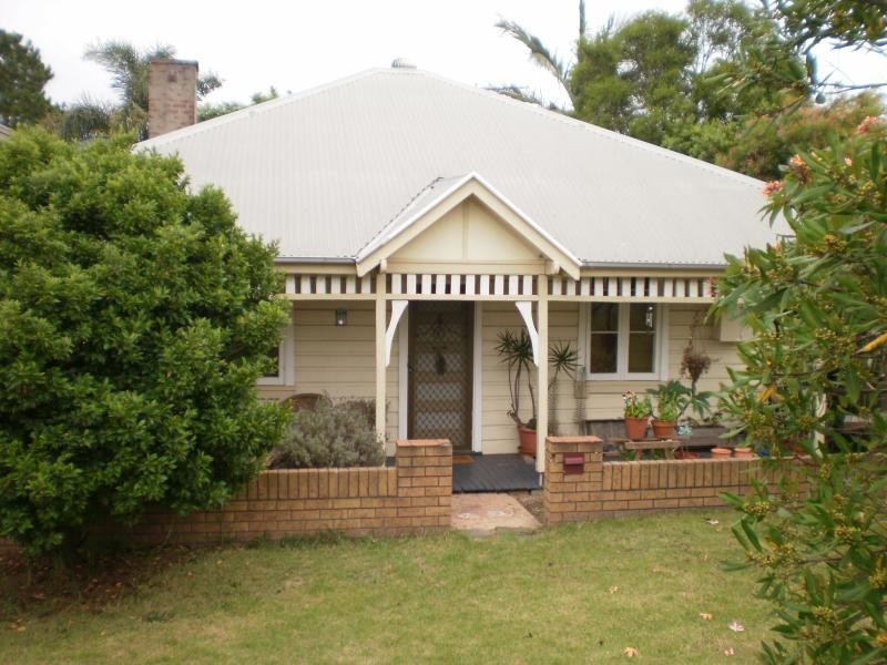 39 Tighes  Tce, Tighes Hill NSW 2297