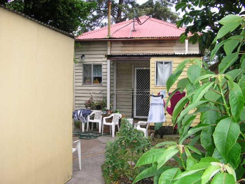 23 Holt St, Mayfield East NSW 2304