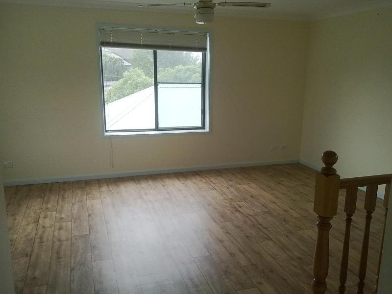 32 Morris St, Mayfield West NSW 2304