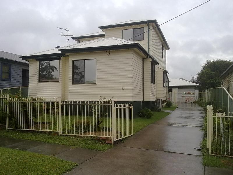 32 Morris St, Mayfield West NSW 2304