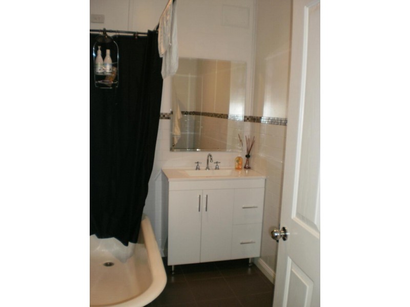 51 Patricia Ave, Charlestown NSW 2290