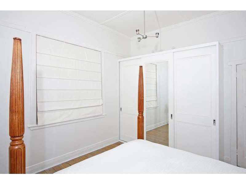 33 George St, Mayfield East NSW 2304