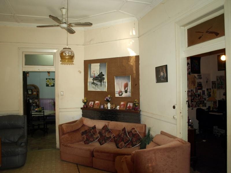 39 Crebert St, Mayfield East NSW 2304