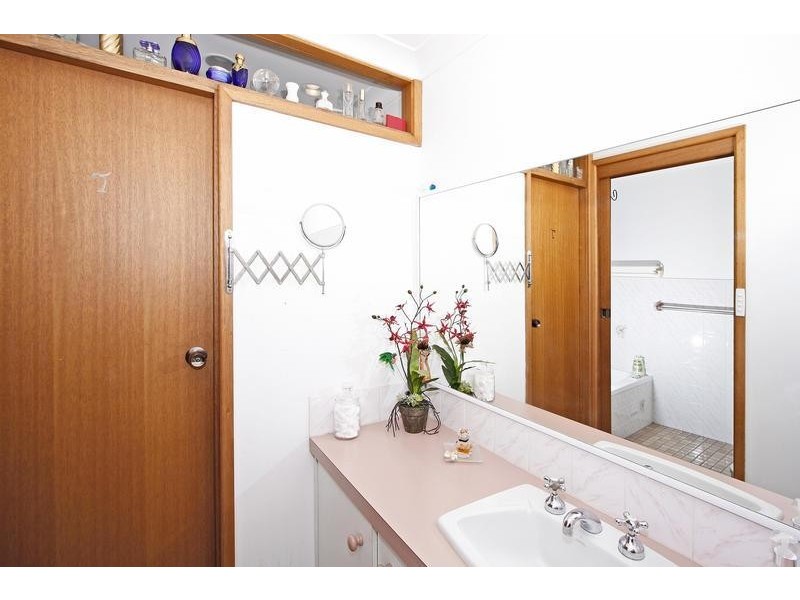 65 Kestrel Ave, Mount Hutton NSW 2290