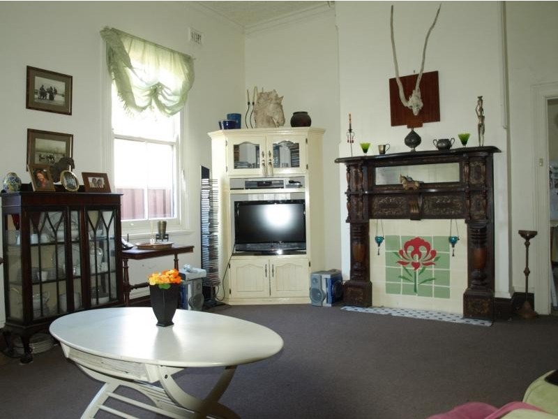 38 Kerr St, Mayfield NSW 2304