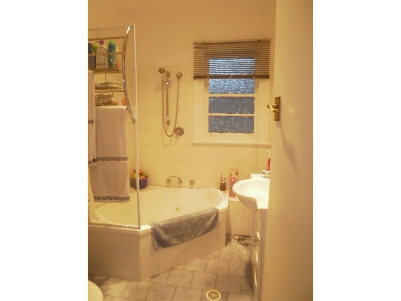 20 Villa Rd, Waratah West NSW 2298