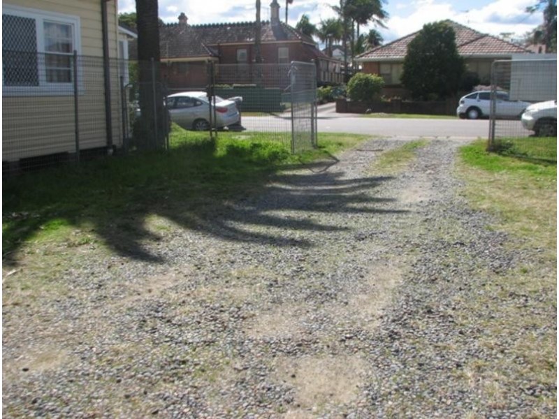 31 Dora St, Mayfield NSW 2304