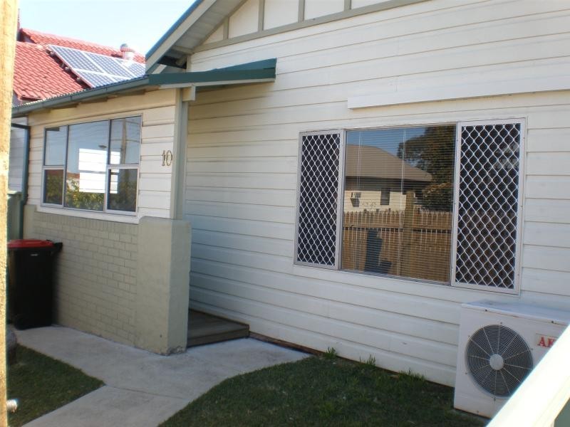 10 Elizabeth St, Mayfield NSW 2304