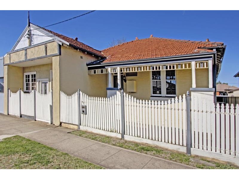 77 Ingall St, Mayfield NSW 2304