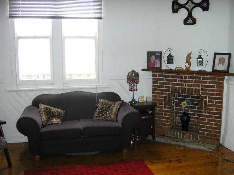 6 Newcastle St, Mayfield NSW 2304