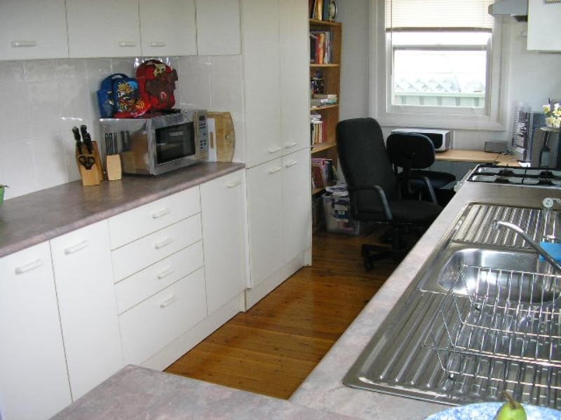 6 Newcastle St, Mayfield NSW 2304