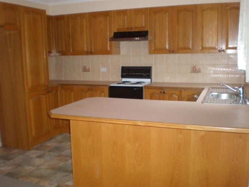 2/5 Loderi Pl, Warabrook NSW 2304