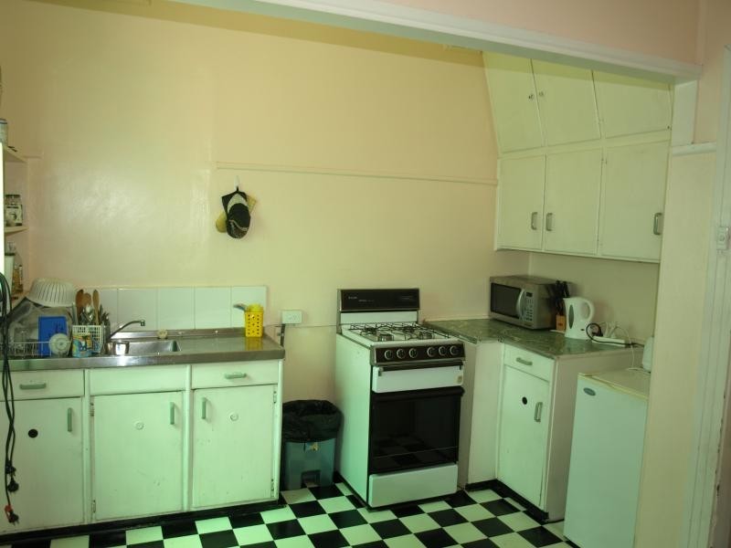 31 GIRLING St, Islington NSW 2296