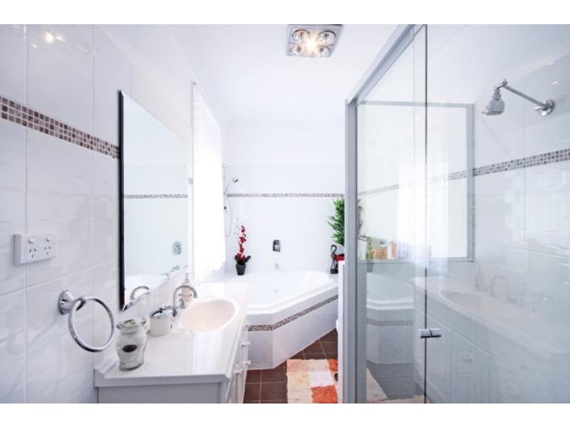 38   Avon St, Mayfield NSW 2304