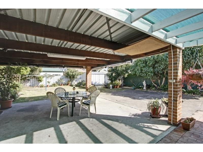 38   Avon St, Mayfield NSW 2304