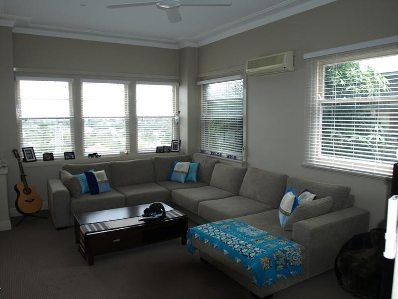 11 Cross St, Mayfield NSW 2304