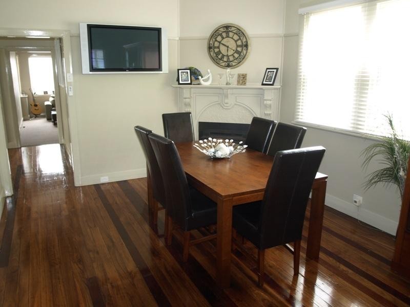 11 Cross St, Mayfield NSW 2304