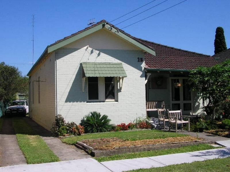 13 Frith St, Mayfield NSW 2304