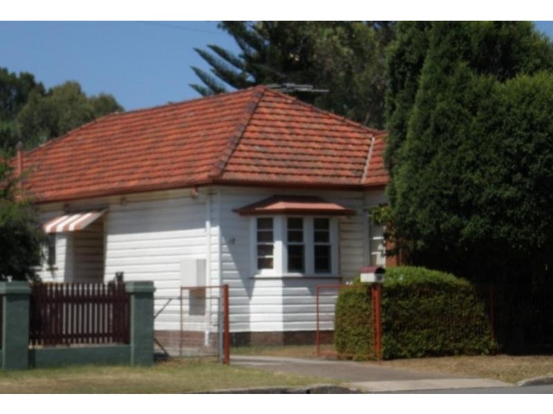 18 Sharpe St, Mayfield NSW 2304